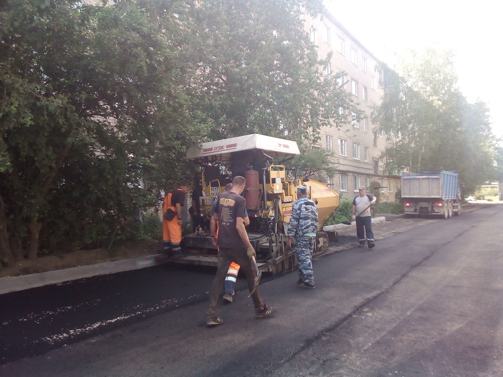 А у нас во дворе асфальт, а у Вас?.
